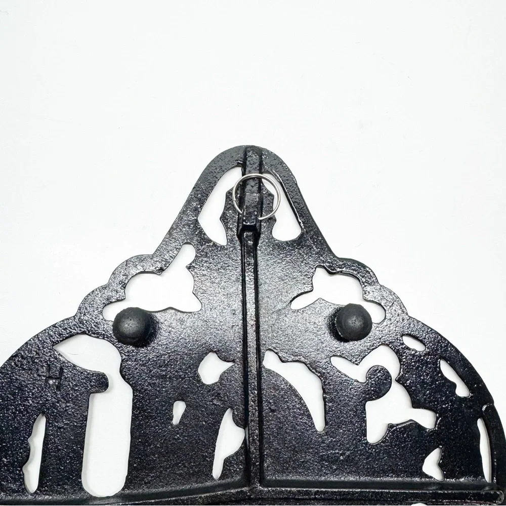 Vintage Avon Jolly Holly Joy Cast Iron Trivet